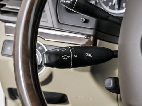 Used 2011 Mercedes-Benz E 350 Cabriolet image 28