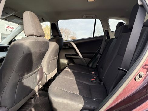 Used 2016 Toyota RAV4 LE image 25