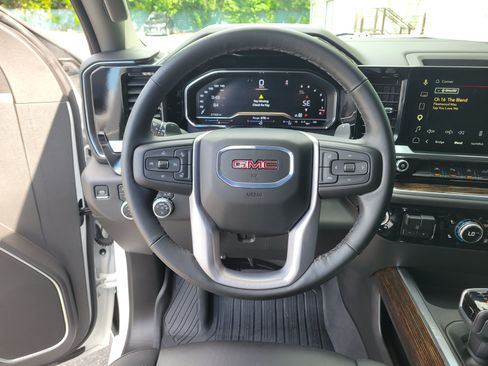Certified 2025 GMC Sierra 1500 Elevation w/ Elevation Premium Package AWD/4WD image 19