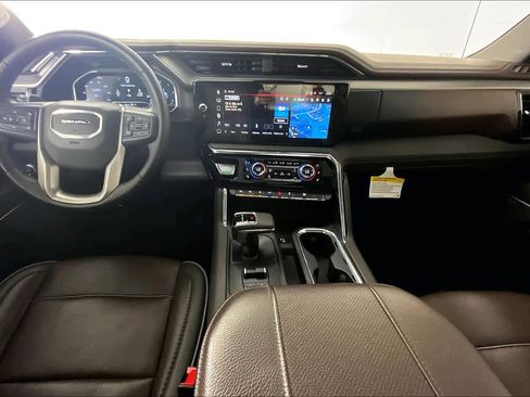Used 2024 GMC Sierra 1500 Denali image 15