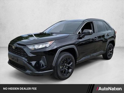 Used 2021 Toyota RAV4 LE FWD image 1