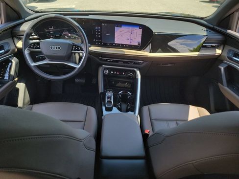Used 2025 Audi Q5 Premium w/ Convenience Package AWD/4WD image 10