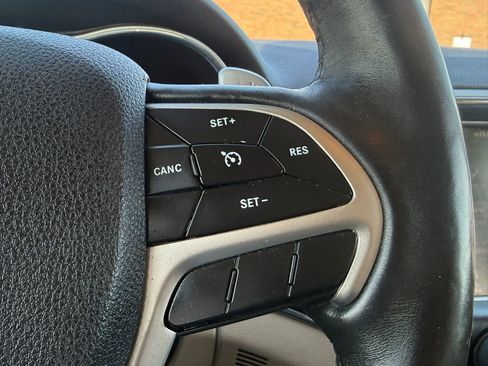 Used 2017 Jeep Grand Cherokee Limited AWD/4WD image 28