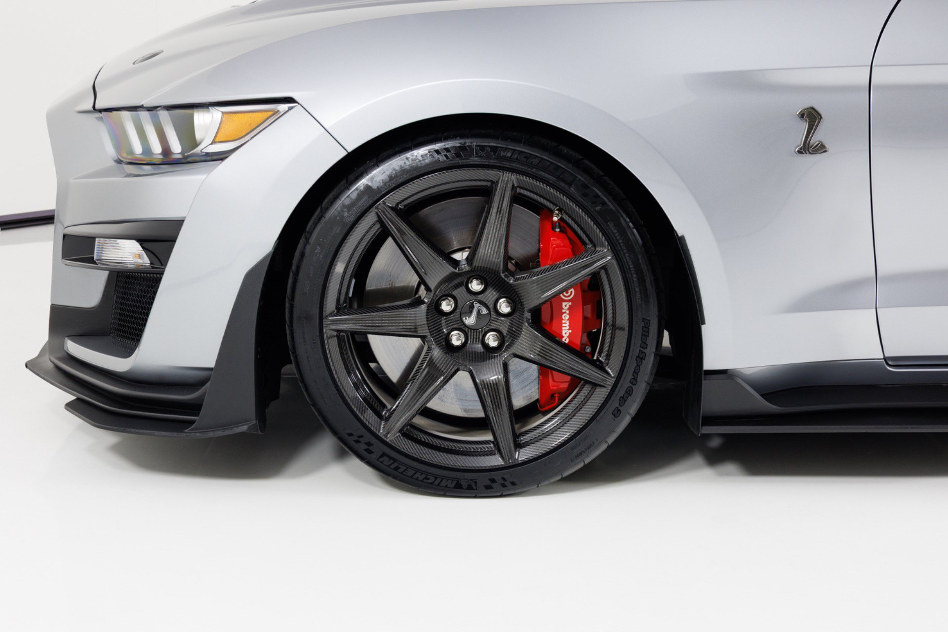 Used 2021 Ford Mustang Shelby GT500 w/ Carbon Fiber Track Pack RWD image 9