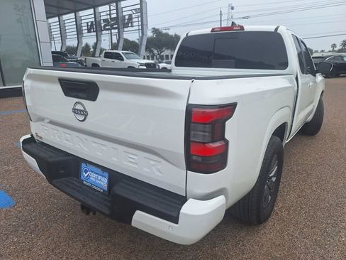 Used 2025 Nissan Frontier SV RWD image 7