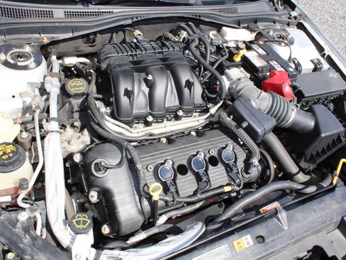 Used 2012 Ford Fusion SEL image 24