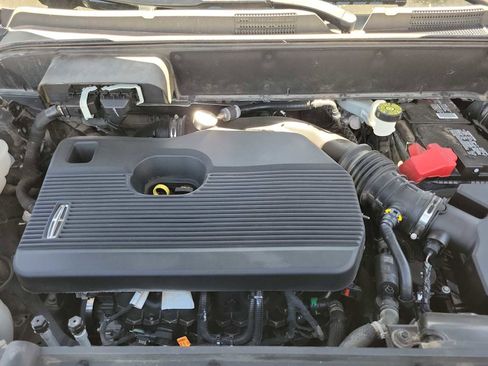 Used 2020 Lincoln Nautilus Reserve w/ Equipment Group 201A image 5