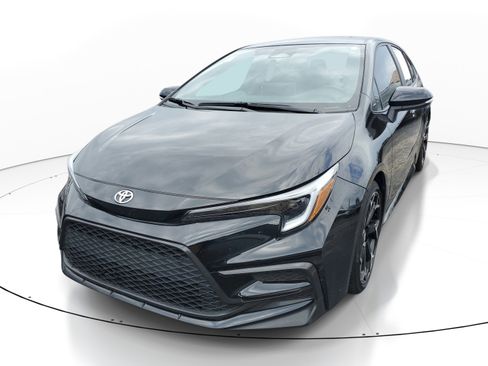 Used 2025 Toyota Corolla FX w/ Convenience Package FWD image 3