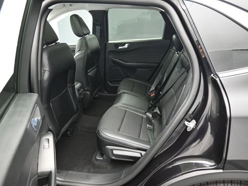 New 2025 Ford Escape SE image 18