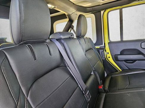 Used 2023 Jeep Wrangler Unlimited Sahara AWD/4WD image 17