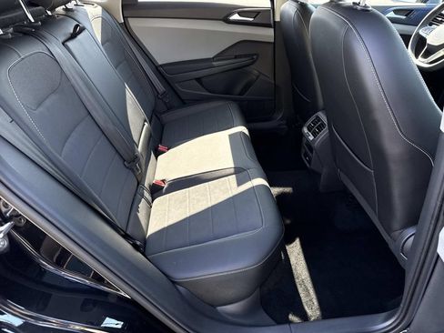 Used 2022 Volkswagen Taos SE AWD/4WD image 21