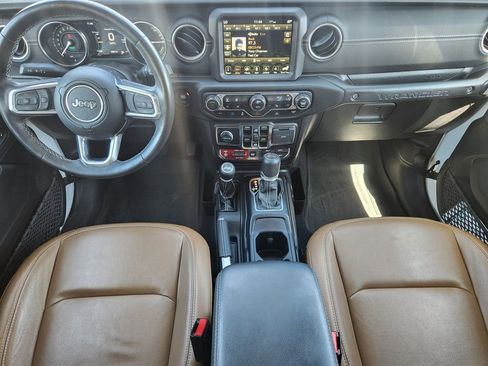 Used 2022 Jeep Wrangler Unlimited Rubicon 4xe w/ Cold Weather Group AWD/4WD image 29