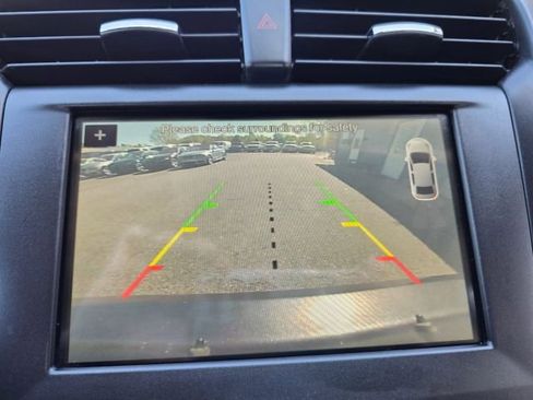 Used 2018 Ford Fusion SE w/ Equipment Group 201A image 17