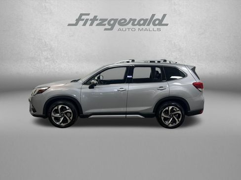 Used 2023 Subaru Forester Touring AWD/4WD image 2