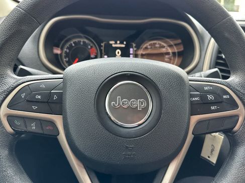 Used 2016 Jeep Cherokee Sport AWD/4WD image 24