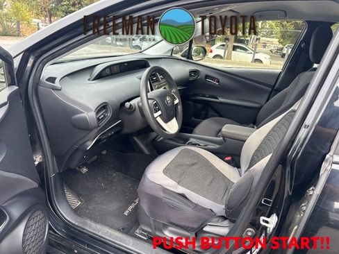 Used 2018 Toyota Prius Two w/ Prius Two Safety Plus Package FWD image 7