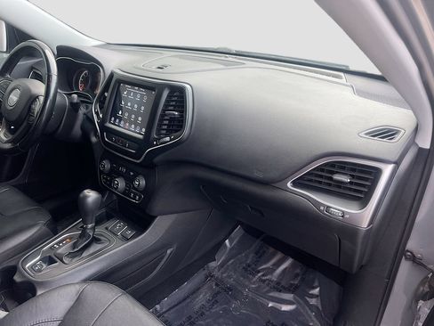 Used 2021 Jeep Cherokee Latitude Lux w/ Comfort/Convenience Group FWD image 27