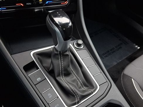 Certified 2025 Volkswagen Jetta Sport FWD image 14