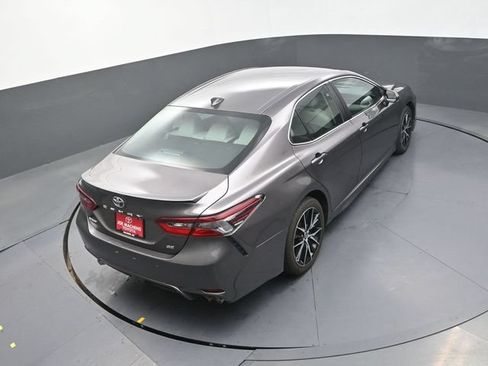 Used 2024 Toyota Camry SE FWD image 19