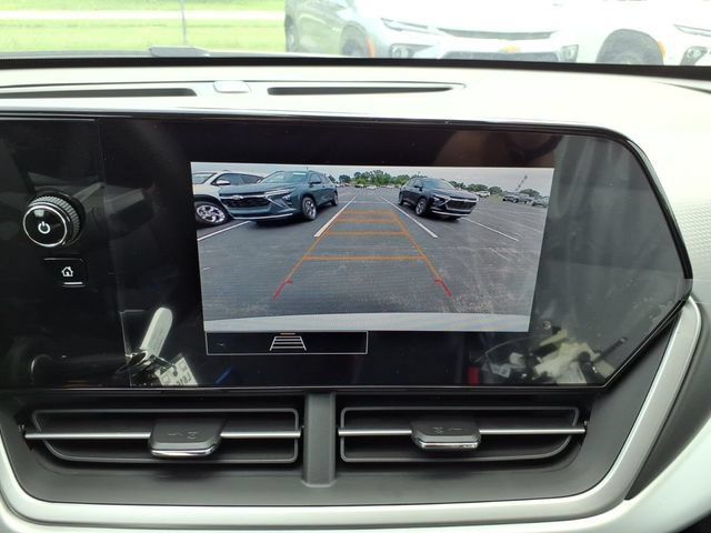 New 2026 Chevrolet Trax RS w/ Sunroof Package FWD image 13