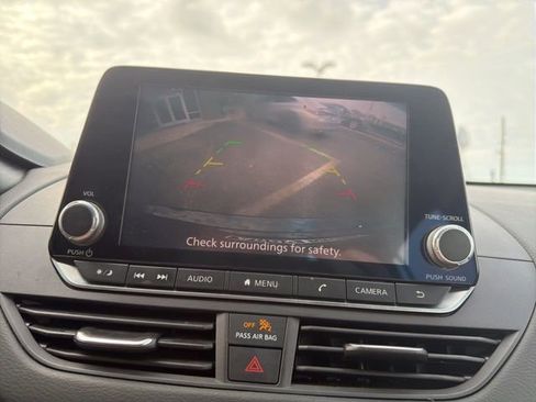 Used 2022 Nissan Altima 2.5 SV image 23