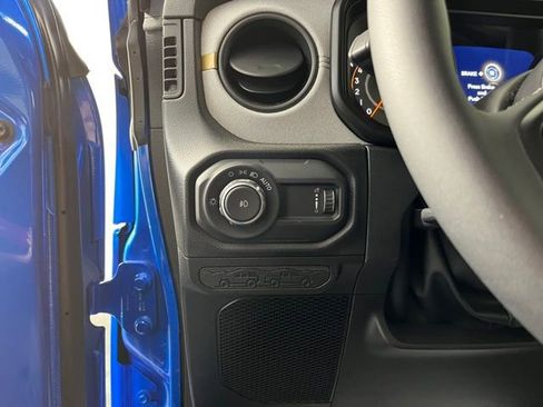 Used 2026 Jeep Wrangler Unlimited Sport AWD/4WD image 19