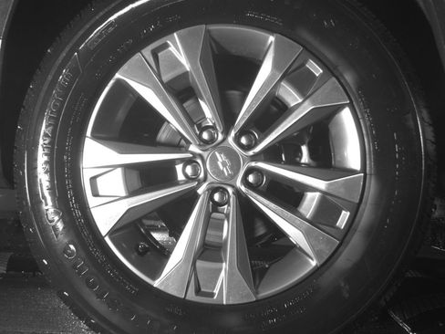 Used 2025 Chevrolet Equinox LT image 15