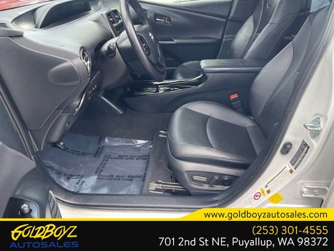 Used 2021 Toyota Prius FWD image 13