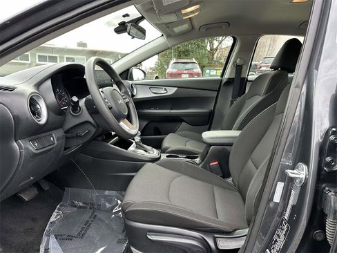Used 2024 Kia Forte LXS image 15