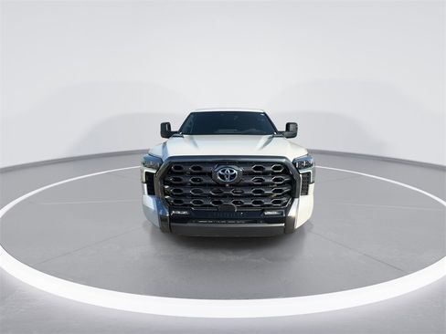 Used 2022 Toyota Tundra Platinum image 3