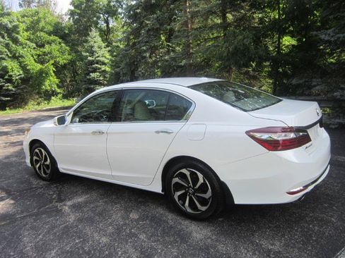 Used 2017 Honda Accord EX-L image 22