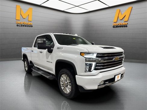 Used 2022 Chevrolet Silverado 3500 High Country image 2