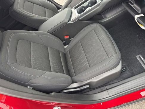 New 2025 Chevrolet Equinox EV LT w/ Comfort Package AWD/4WD image 33