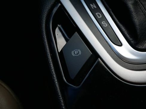Used 2018 Ford Edge SEL w/ Equipment Group 201A FWD image 25