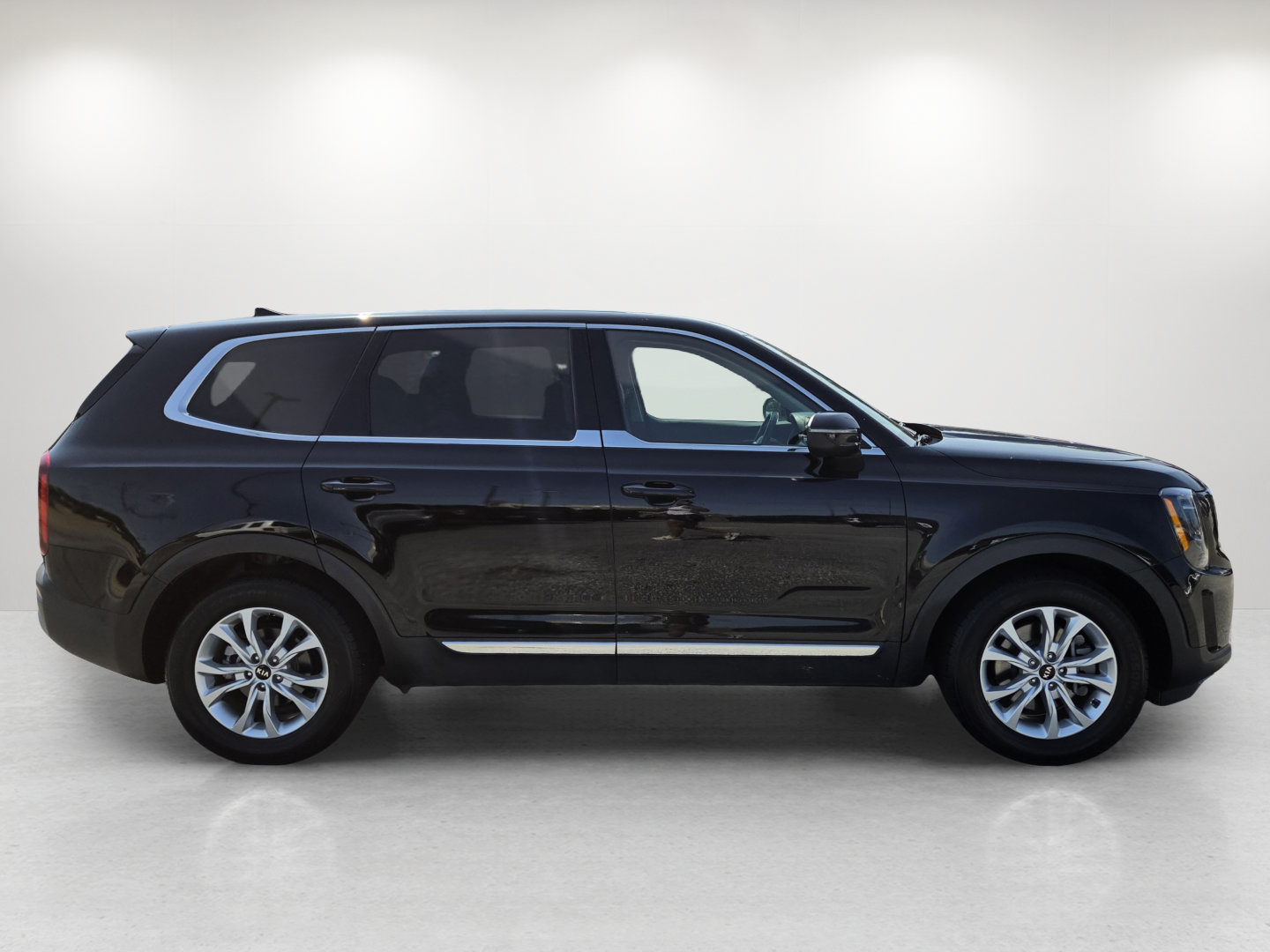 Used 2020 Kia Telluride LX FWD image 4