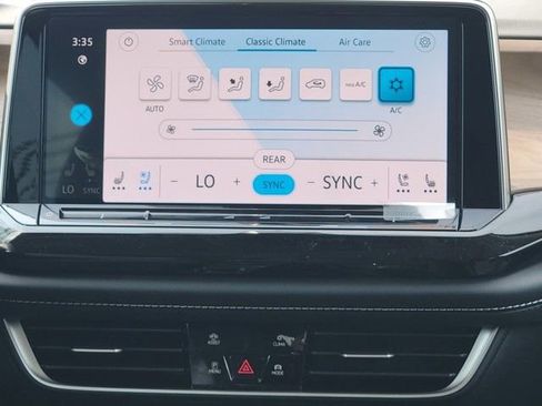 New 2026 Volkswagen Atlas SE image 23