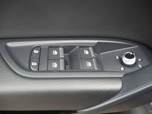 Certified 2023 Audi Q5 2.0T Premium w/ Convenience Package image 18