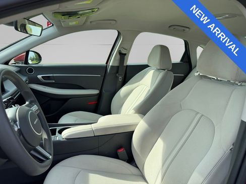 Certified 2025 Hyundai Sonata SEL FWD image 9