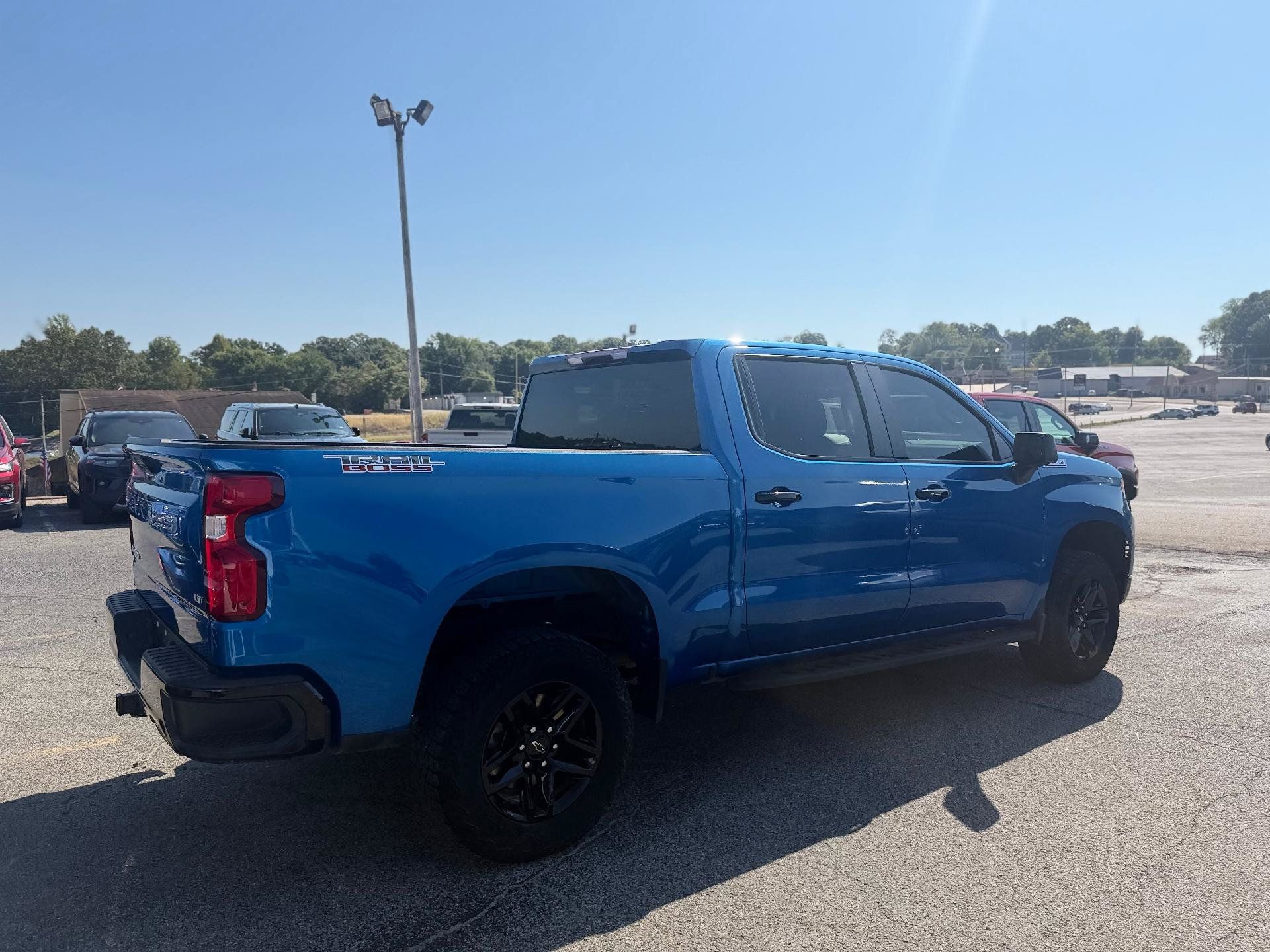Used 2023 Chevrolet Silverado 1500 LT Trail Boss AWD/4WD image 3