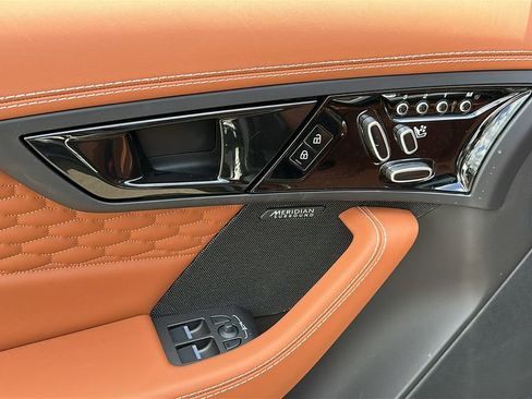 New 2024 Jaguar F-TYPE Coupe AWD image 9