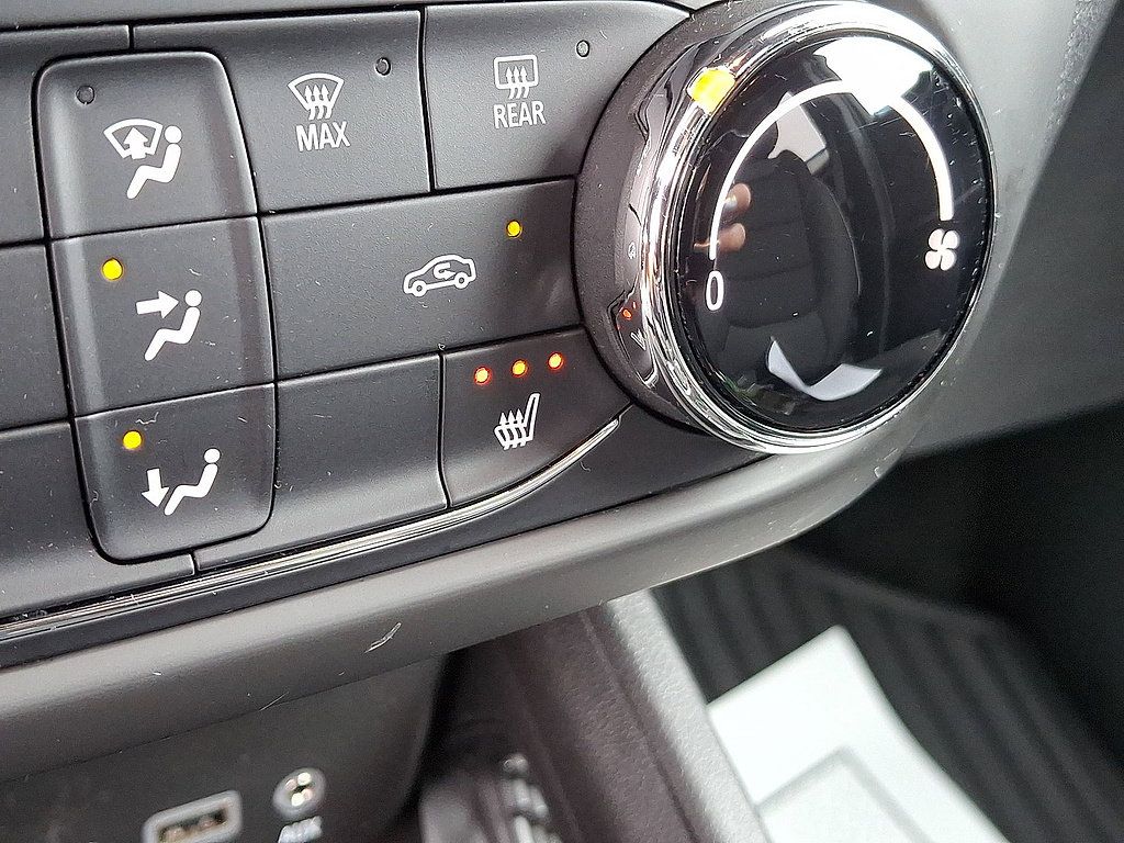 Certified 2023 Chevrolet TrailBlazer RS AWD/4WD image 19