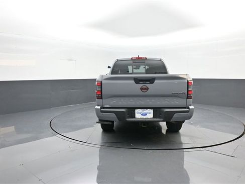 Used 2022 Nissan Frontier PRO-4X image 6