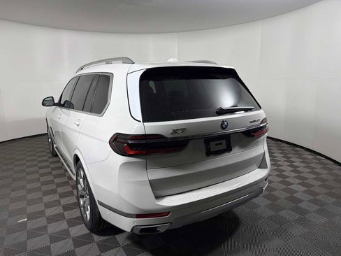 New 2026 BMW X7 xDrive40i image 3