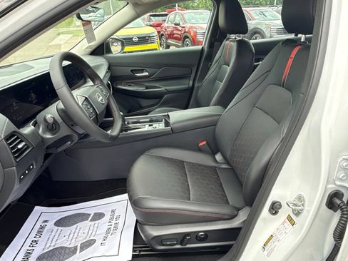 New 2026 Nissan Sentra SR FWD image 9