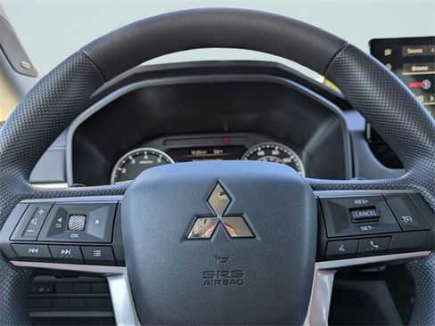 New 2025 Mitsubishi Outlander ES image 26