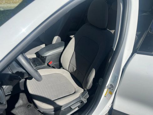 Used 2022 Ford Escape SE FWD image 7