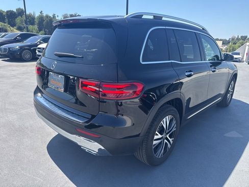 Used 2026 Mercedes-Benz GLB 250 image 5