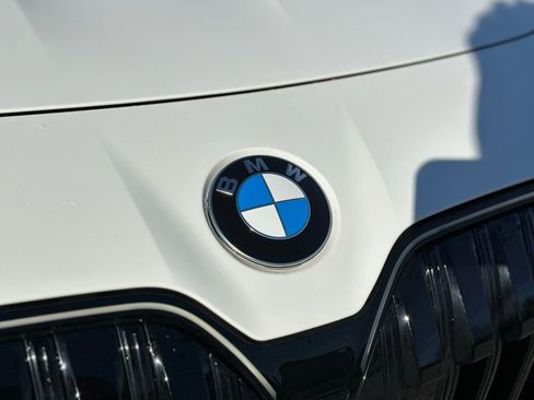 Certified 2025 BMW 740i xDrive 740i xDrive w/ Executive Package image 11