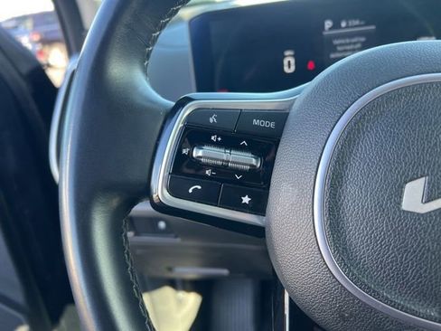Used 2024 Kia Sorento S image 15