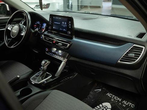 Used 2023 Kia Seltos S image 13